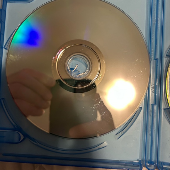 DISNEY’S FROZEN BLU RAY/DVD - Picture 5 of 7